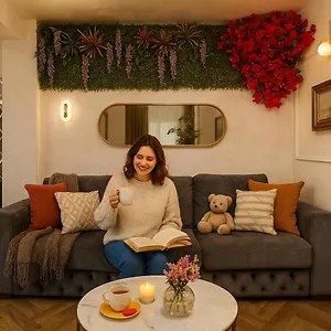 Royalty With Views On Calea Victoriei Apartment
